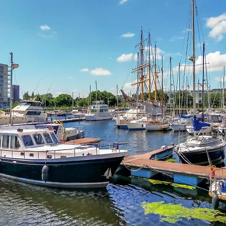 Апартаменты Cozy In With Wifi *